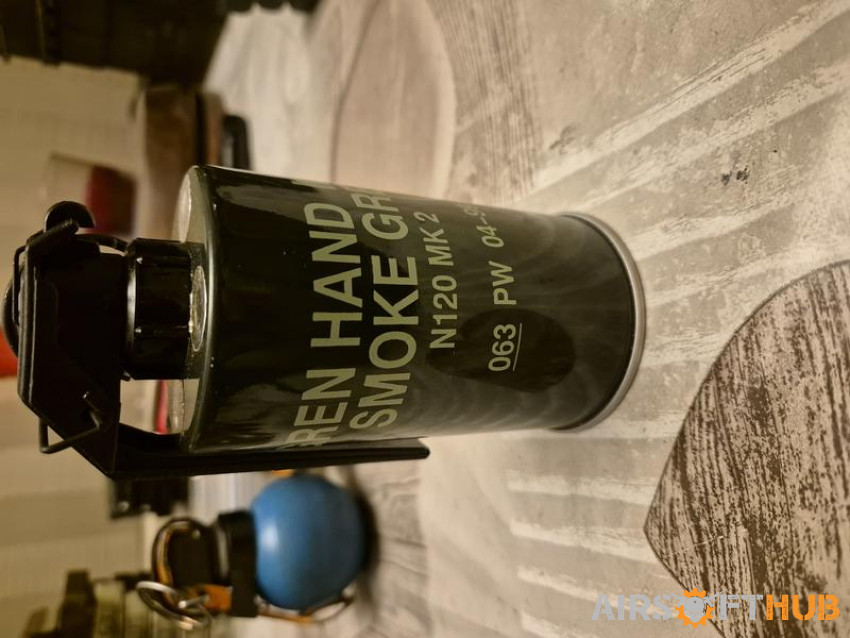 Smoke grenade no83 grey - Used airsoft equipment