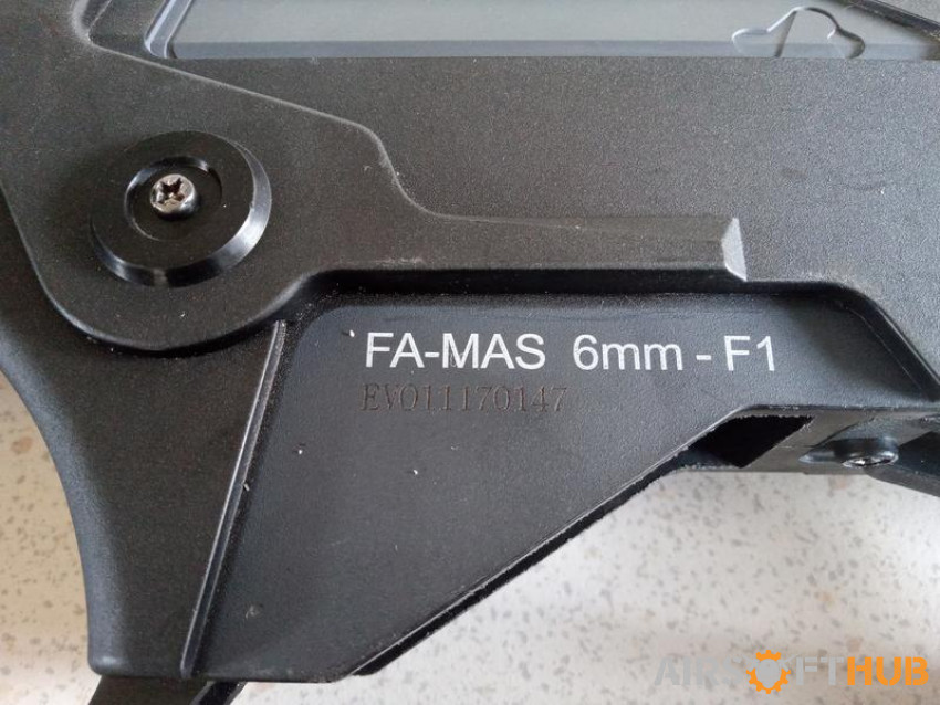 Cybergun Famas F1 Evo MILITARI - Used airsoft equipment