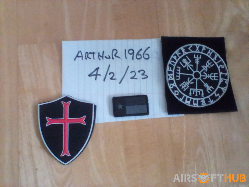 3 Velcro patches - Used airsoft equipment