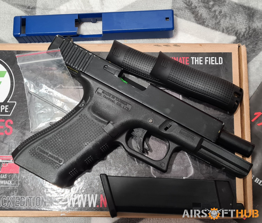 couple of pistols - Used airsoft equipment