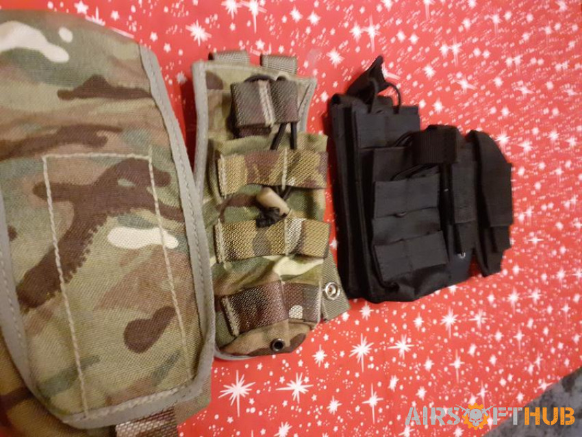 Various pouches - Used airsoft equipment