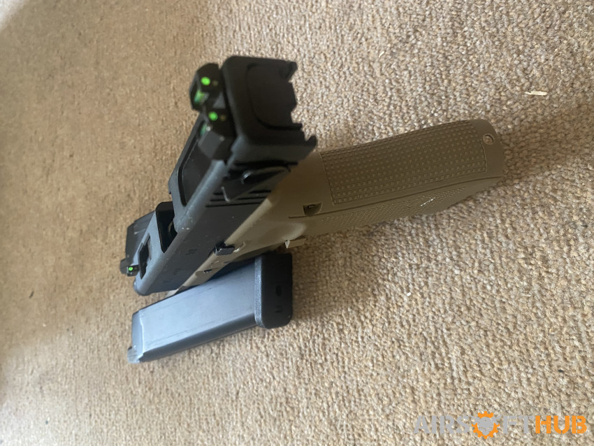 WE Glock 18 - Used airsoft equipment