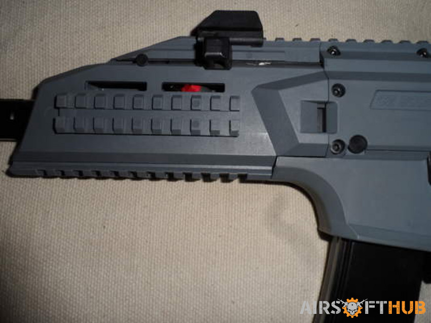 New Evo 2020 SMG-Grey £275 - Used airsoft equipment