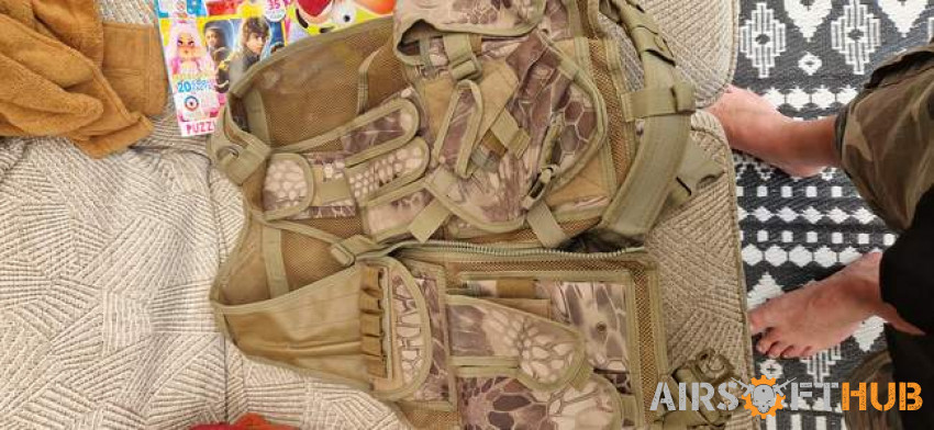 x airsoft sights plus bits and - Used airsoft equipment