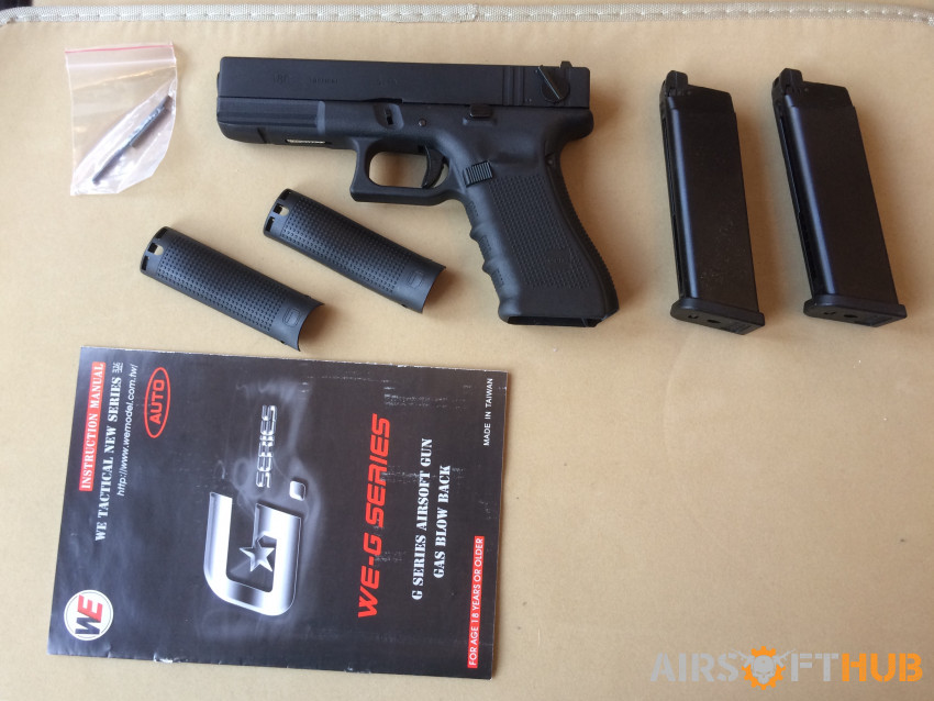 WE Glock 18c gas blowback pist - Used airsoft equipment