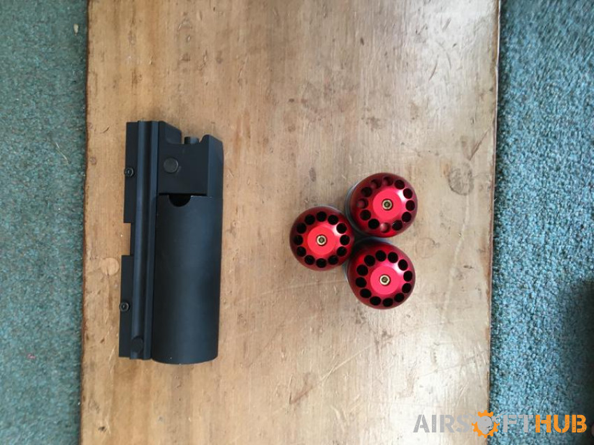40mm Moscart Launcher + Nades - Used airsoft equipment