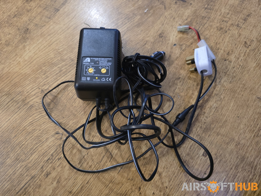 Ni-MH Battery Charger - Used airsoft equipment