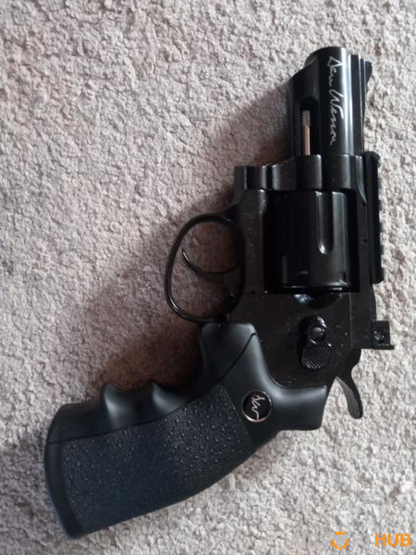 Dan Wesson revolver - Used airsoft equipment
