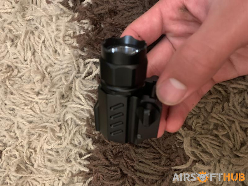 Pistol flashlight - Used airsoft equipment