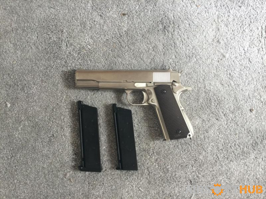 Nickel plated 1911 - Used airsoft equipment