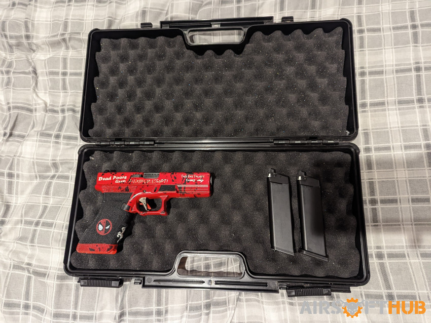 WE G17 GBB Deadpool Pistol - Used airsoft equipment