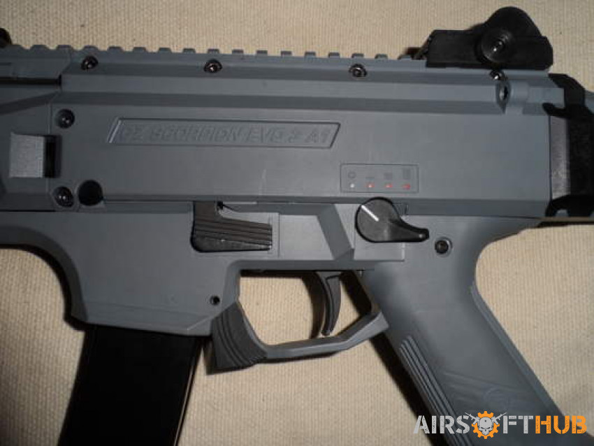 New Evo 2020 SMG-Grey £275 - Used airsoft equipment