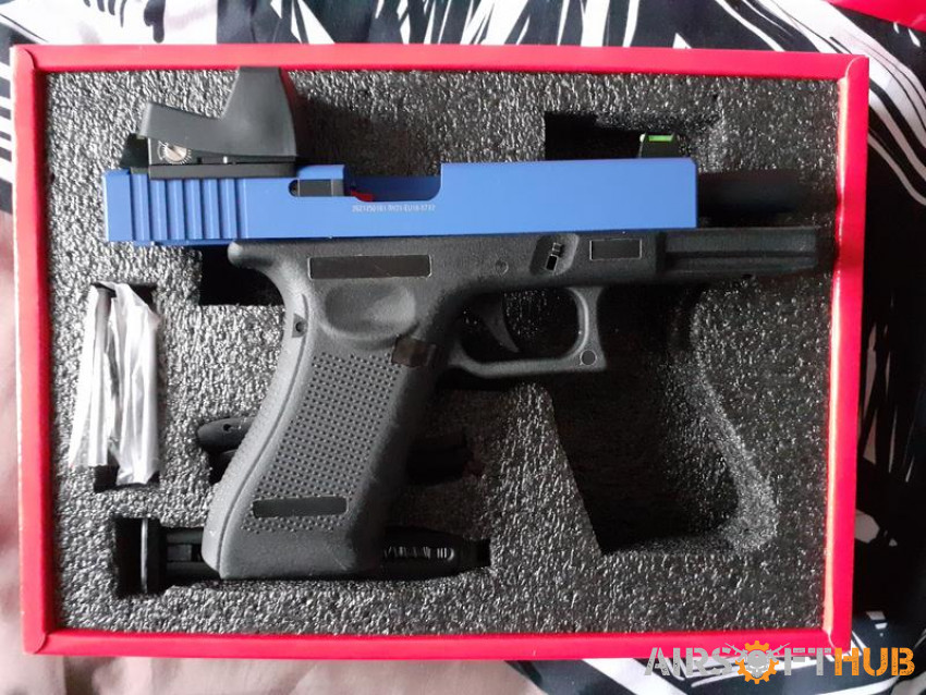 Raven Eu18 two Tone Blue - Used airsoft equipment