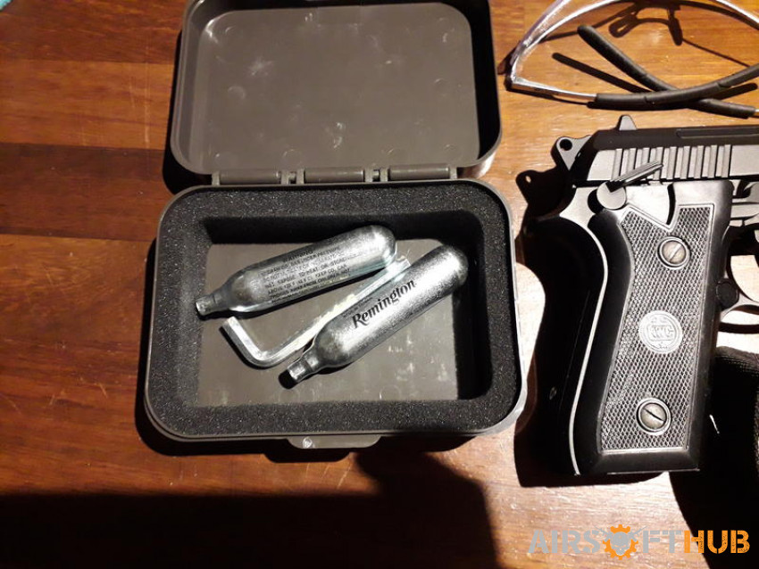 Airsoft pistol with laser sigh - Used airsoft equipment