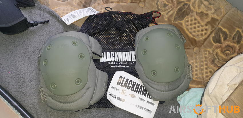 Blackhawk Knee Pads - Used airsoft equipment