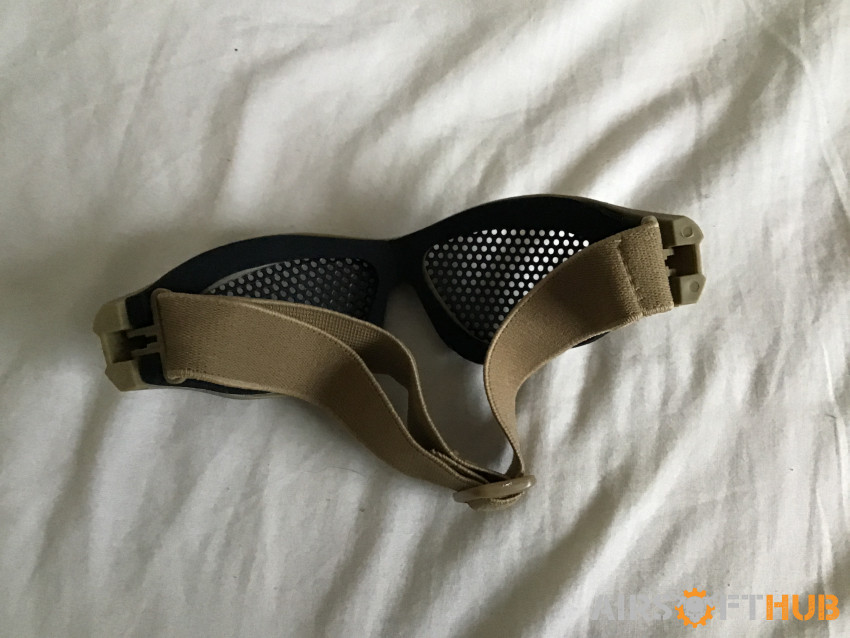 Tan mesh goggles - Used airsoft equipment