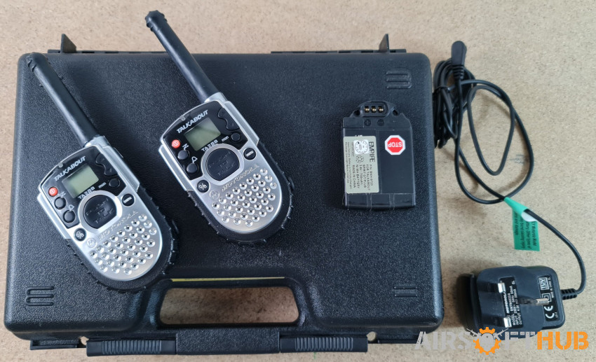 2 motorola radios - Used airsoft equipment