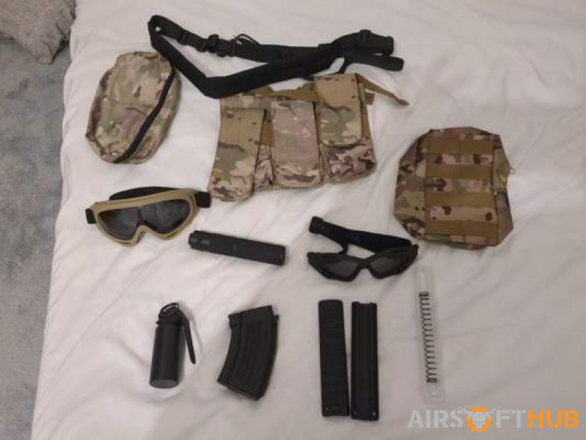 Airsoft bits - Used airsoft equipment