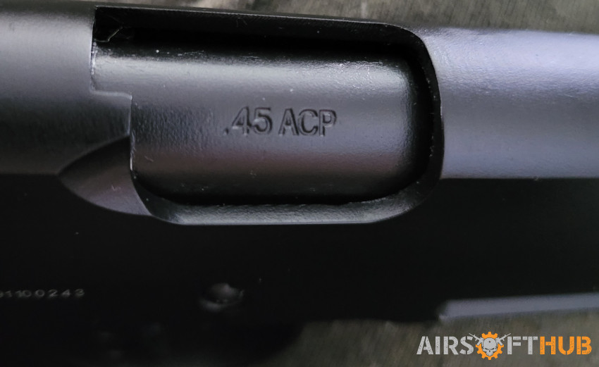Evolution 1911 with case - Used airsoft equipment
