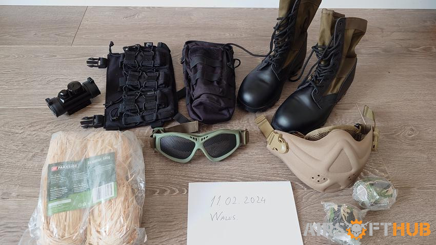 Pentagon Uniform and Extras - Used airsoft equipment