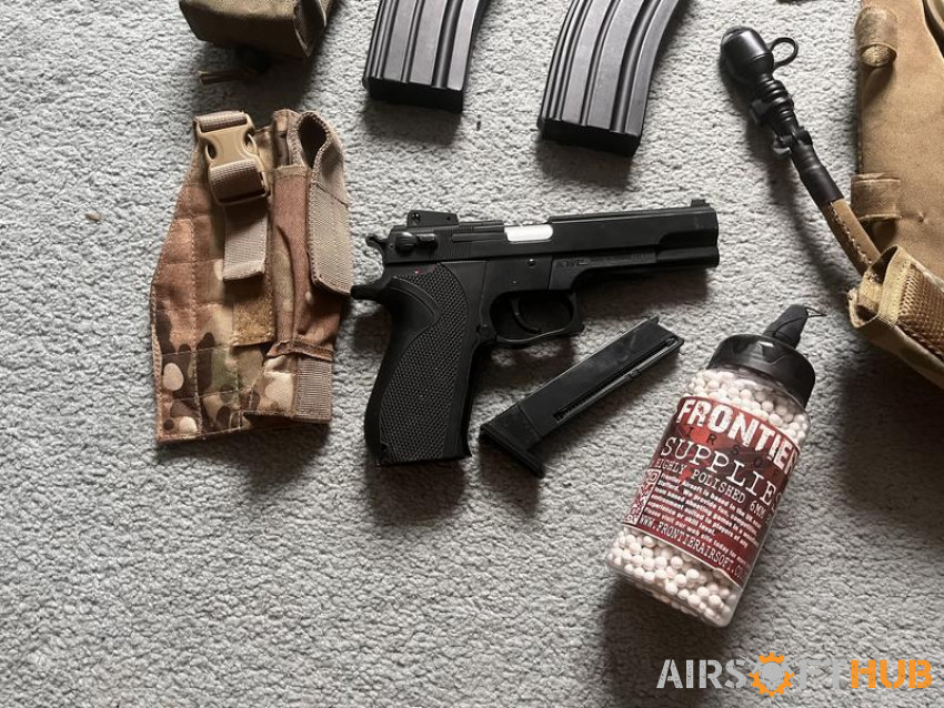 job lot of gear with pistol - Used airsoft equipment