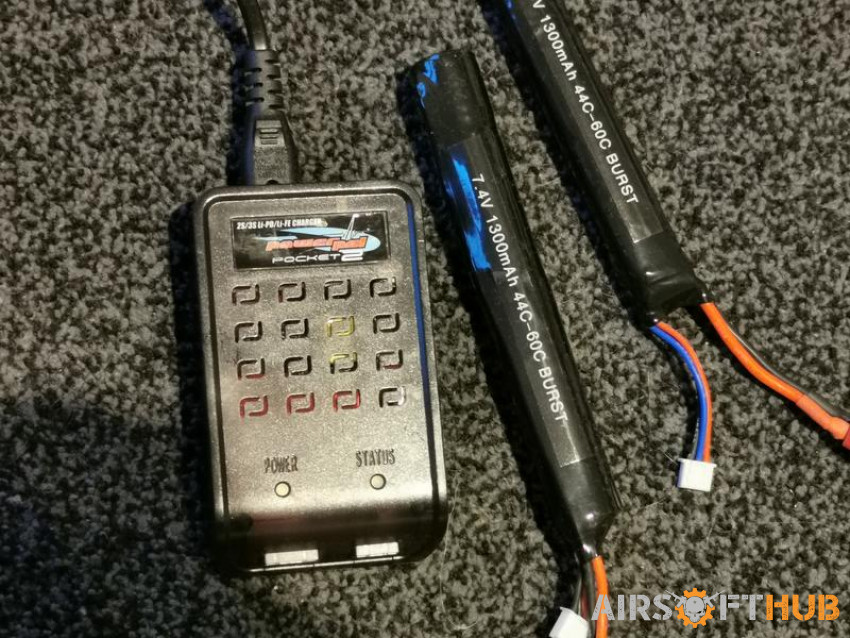 Balanced charger and batterys - Used airsoft equipment