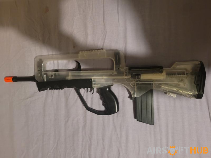 Spring FAMAS - Used airsoft equipment