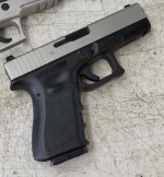 Stainless Steel Glock 19 - Used airsoft equipment