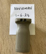 Magpul MOE Vertical Grip FDE - Used airsoft equipment
