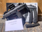Tokyo Marui MP7 w/ 4x mags - Used airsoft equipment