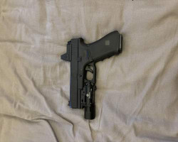 Glock 17 gen 3 rmr x300 - Used airsoft equipment