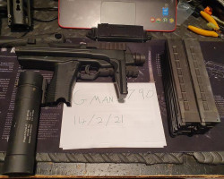 Mp9 with Suppressor and 6 mags - Used airsoft equipment