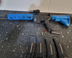 Aeg two tone electric riffle - Used airsoft equipment