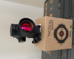 Sight red dot - Used airsoft equipment