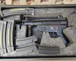 JG MPK5 with 6 mags and batter - Used airsoft equipment