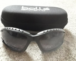 1 case is new the goggles used - Used airsoft equipment