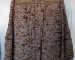 DESERT CAMO JACKET . - Used airsoft equipment