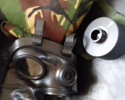 Genuine s10 gas mask size 2 - Used airsoft equipment