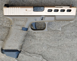 Marui Glock 17 package - Used airsoft equipment
