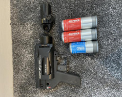 Grenade launcher and extras - Used airsoft equipment