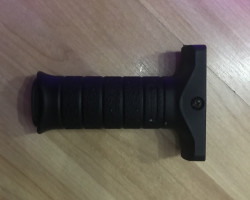 20mm RIS / RAS Foregrip Grip - Used airsoft equipment