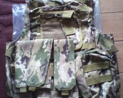 NEW Camo Tactical vest, - Used airsoft equipment