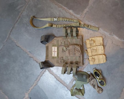 Plate carrier goggles etc - Used airsoft equipment