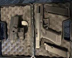 RAVEN G18C, 2 Mags - Used airsoft equipment