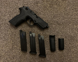 WE PX4 + 3 MAGS - Used airsoft equipment