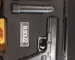 Marui glock 22 with extras - Used airsoft equipment