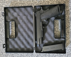 Evolution 1911 with case - Used airsoft equipment
