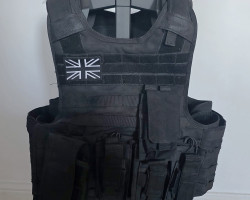 Unbranded Plate Carrier w/Pouc - Used airsoft equipment