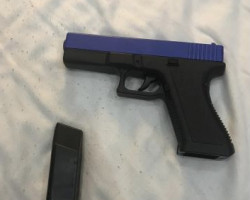 Two-Tone Glock 17 - Used airsoft equipment