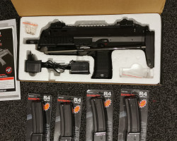 MP7 with 5 magazines New - Used airsoft equipment